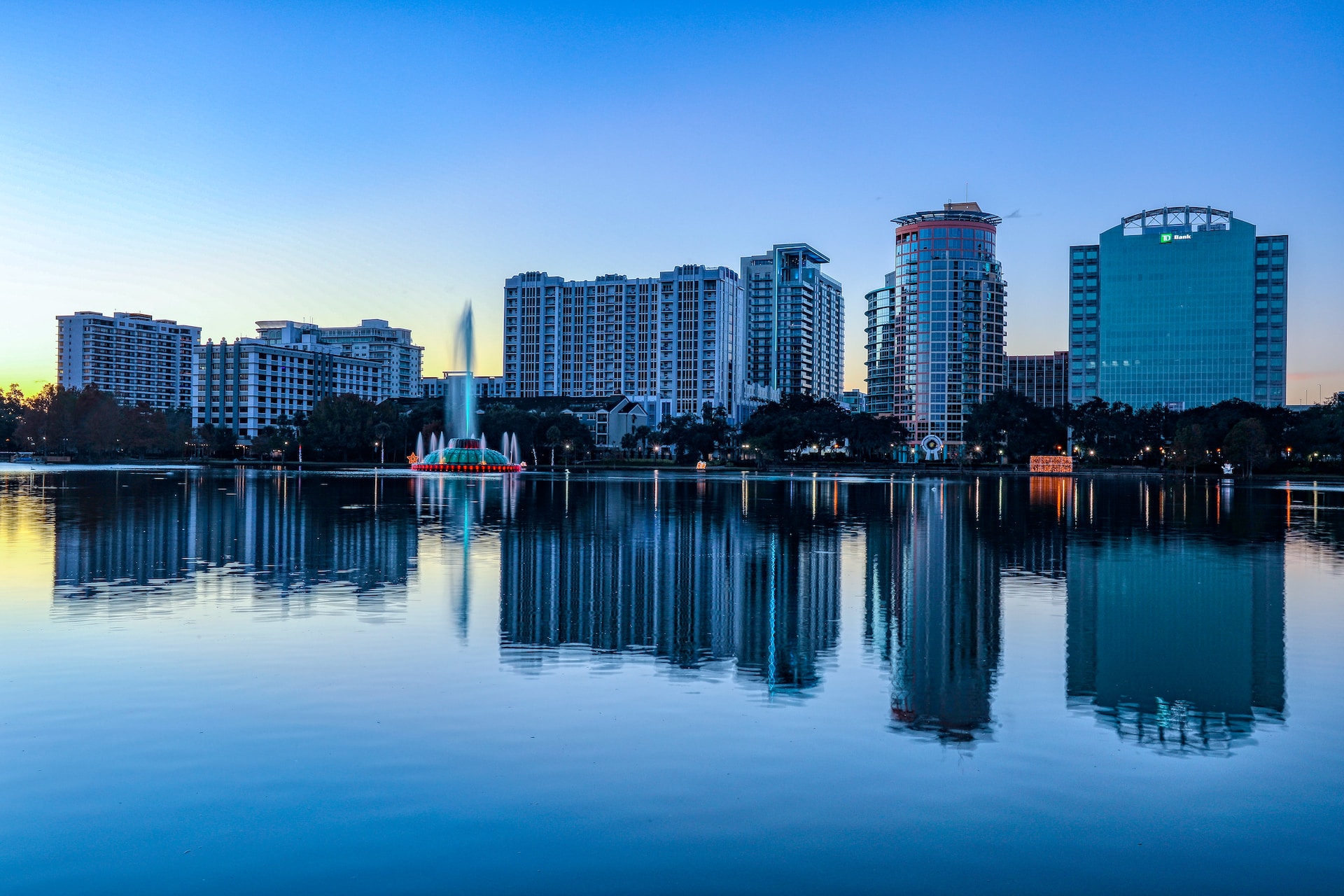 photo of the orlando downtown area